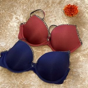 BUNDLE (2) Two GapBody favorite uplift (push-up) bras.